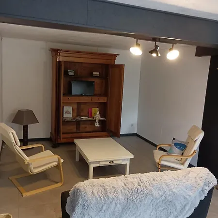 Holiday home Roc&gravillon 2 Etoiles Vitrac (Puy-de-Dome)