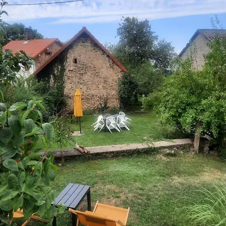 Roc&gravillon 2 Etoiles Holiday home