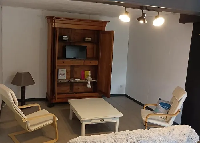 Holiday home Roc&gravillon 2 Etoiles Vitrac (Puy-de-Dome)