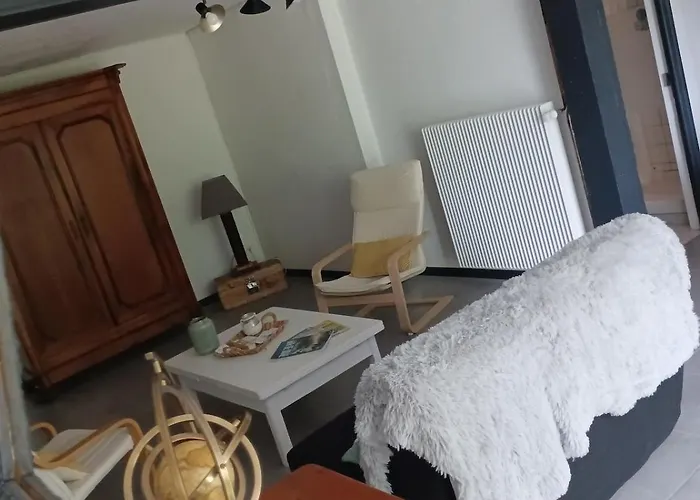 Roc&gravillon 2 Etoiles Holiday home