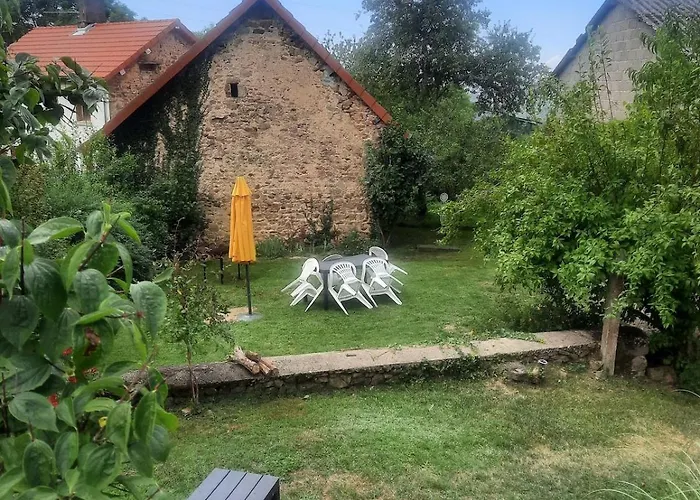 Roc&gravillon 2 Etoiles Holiday home